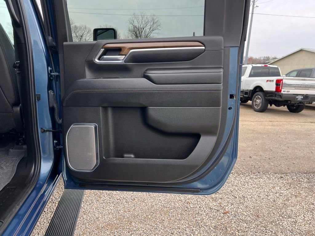 Used 2024 Chevrolet Silverado 3500 High Country w/ High Country Premium Package image 18