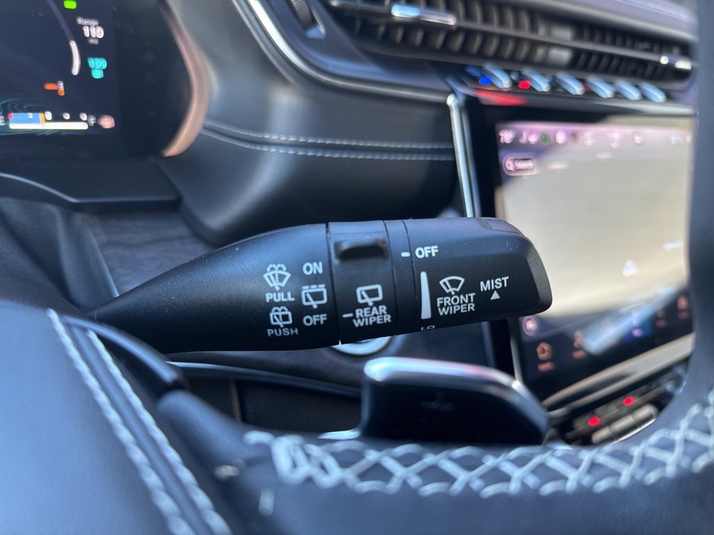 Used 2023 Jeep Grand Cherokee Overland image 19