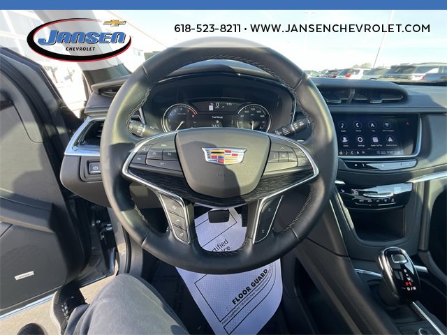 Used 2020 Cadillac XT5 Premium Luxury image 12