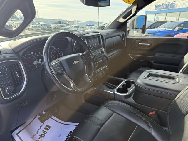 Used 2022 Chevrolet Silverado 2500 High Country w/ Safety Package II image 18