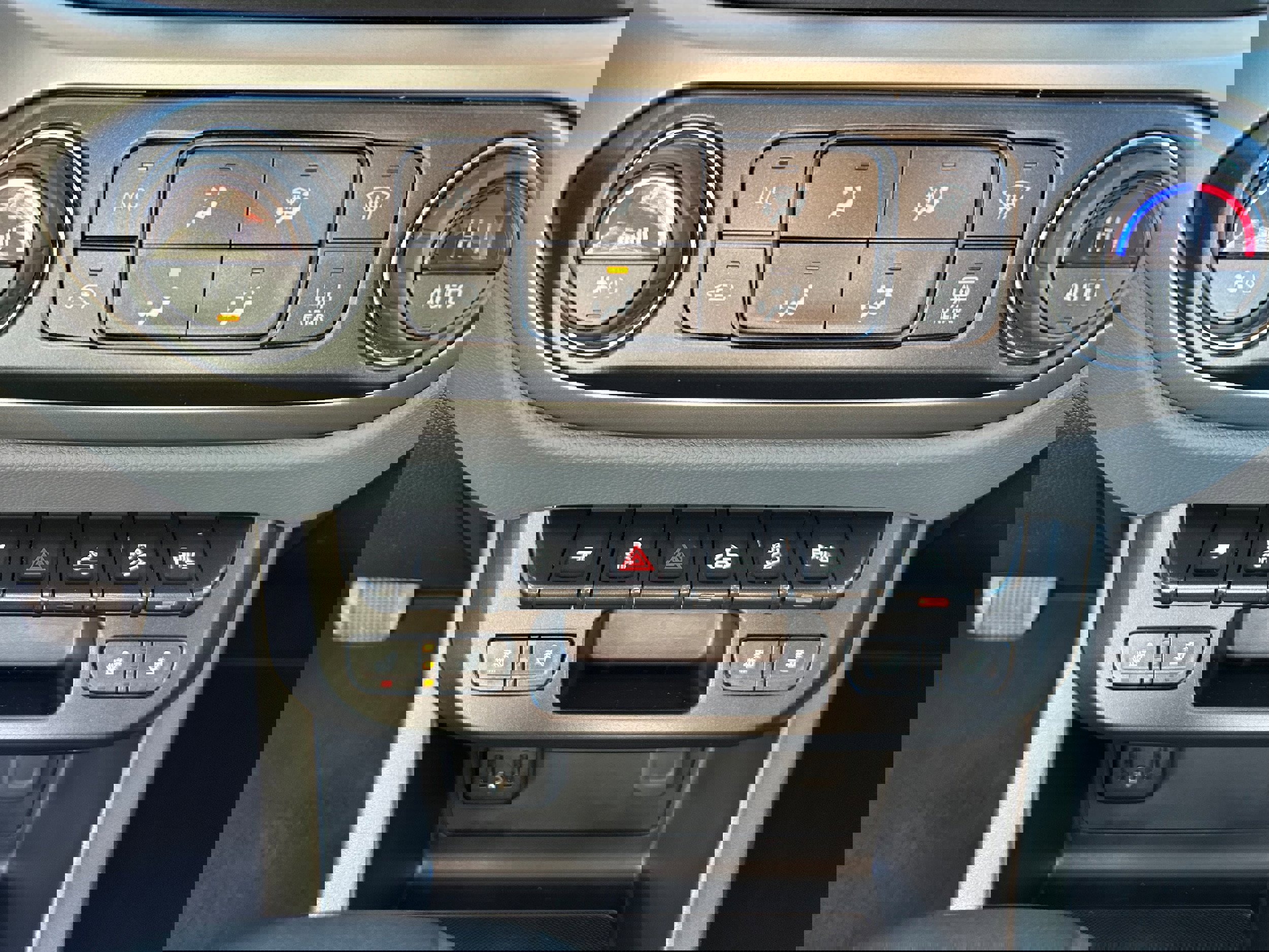 Used 2021 Chevrolet Colorado Z71 image 24