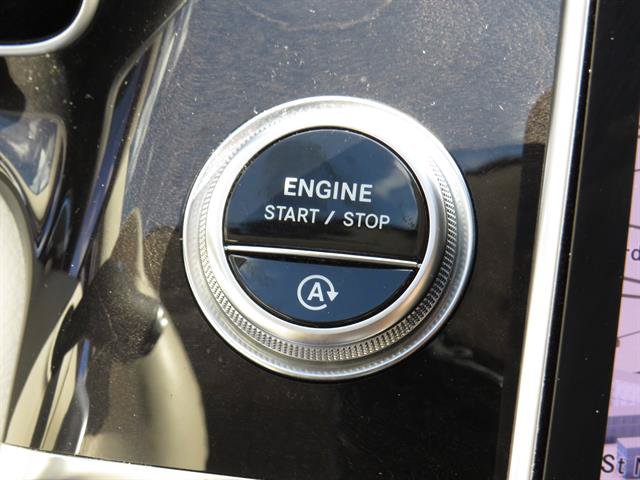Certified 2022 Mercedes-Benz S 500 4MATIC w/ AMG Line Package image 14