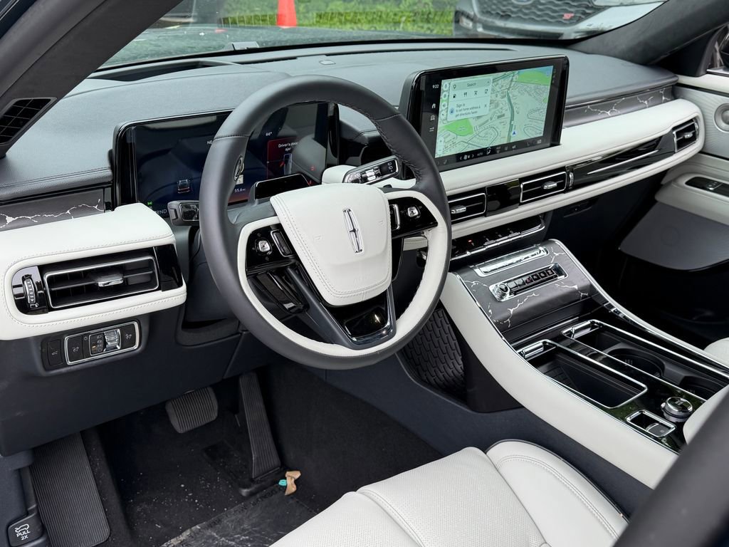 New 2026 Lincoln Aviator Black Label w/ Dynamic Handling Package AWD/4WD image 14