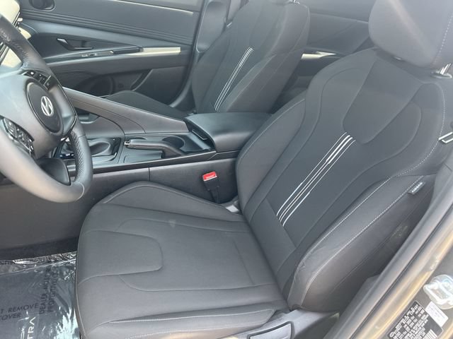 Certified 2025 Hyundai Elantra Sport FWD image 31