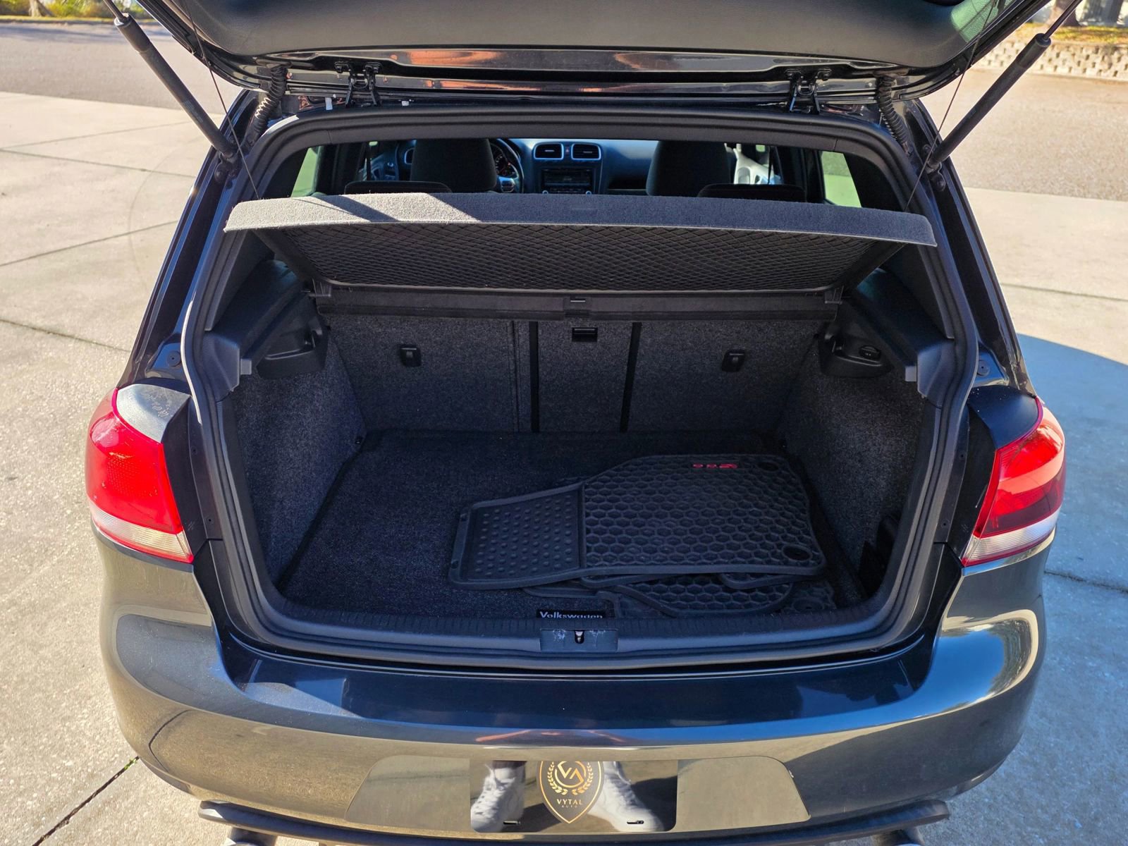 Used 2014 Volkswagen GTI Wolfsburg Edition image 36