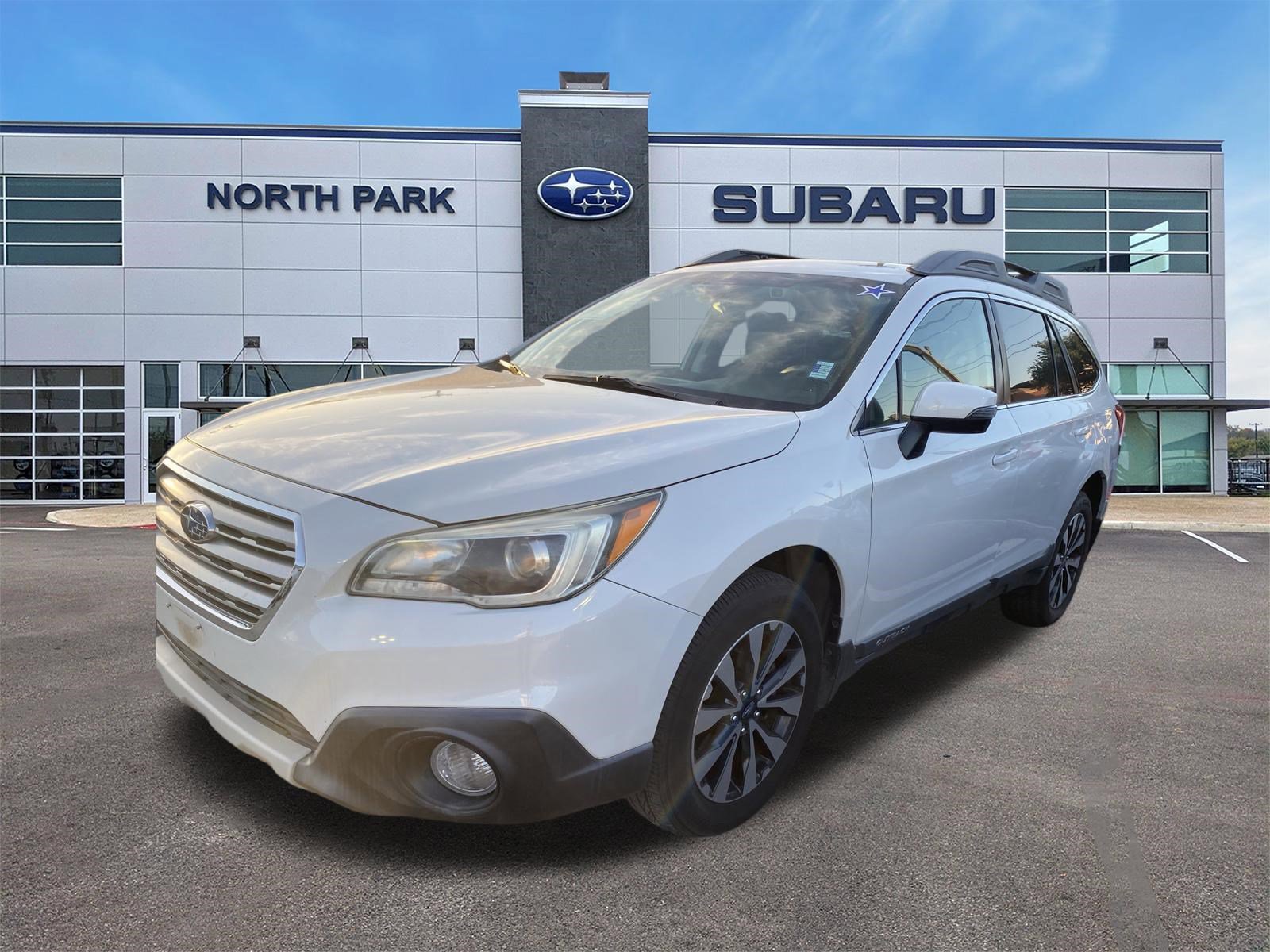 Used 2015 Subaru Outback 3.6R Limited AWD/4WD image 2