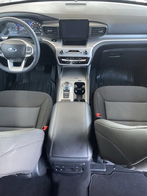 Used 2024 Ford Explorer XLT image 16