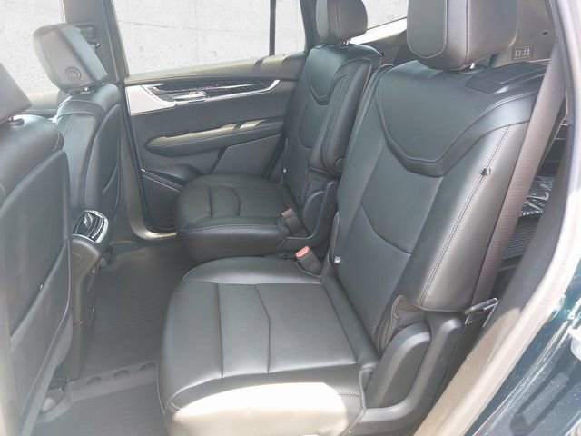 Used 2025 Cadillac XT6 Premium Luxury w/ Technology Package image 17