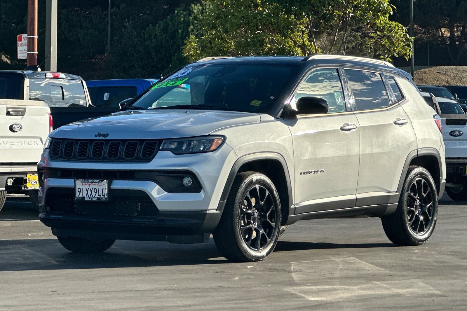 Certified 2024 Jeep Compass Latitude w/ Convenience Group AWD/4WD image 9