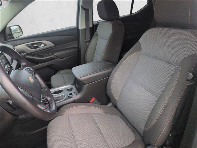 Used 2020 Chevrolet Traverse LT image 16