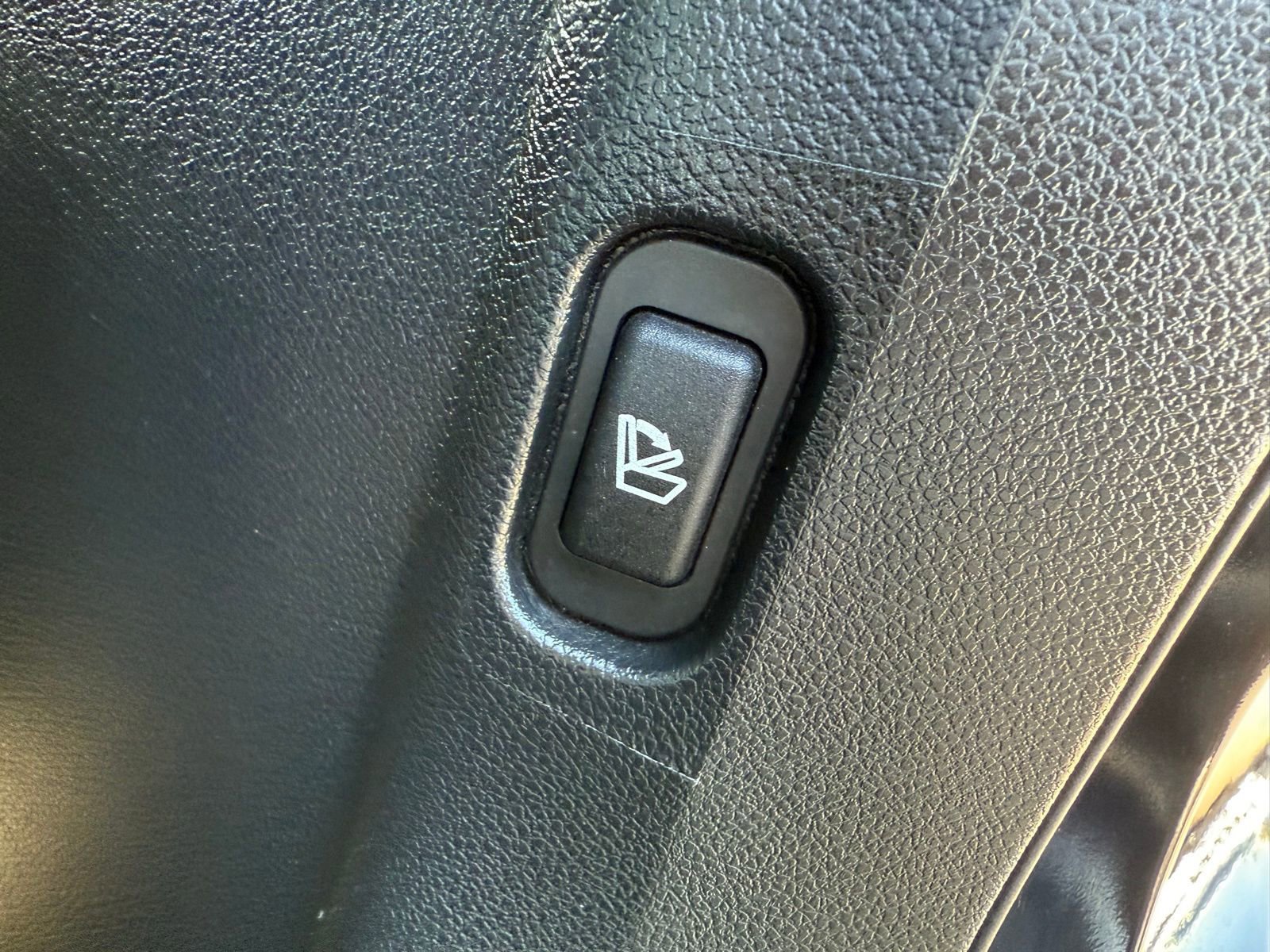 Used 2018 Ford Explorer Sport AWD/4WD image 37