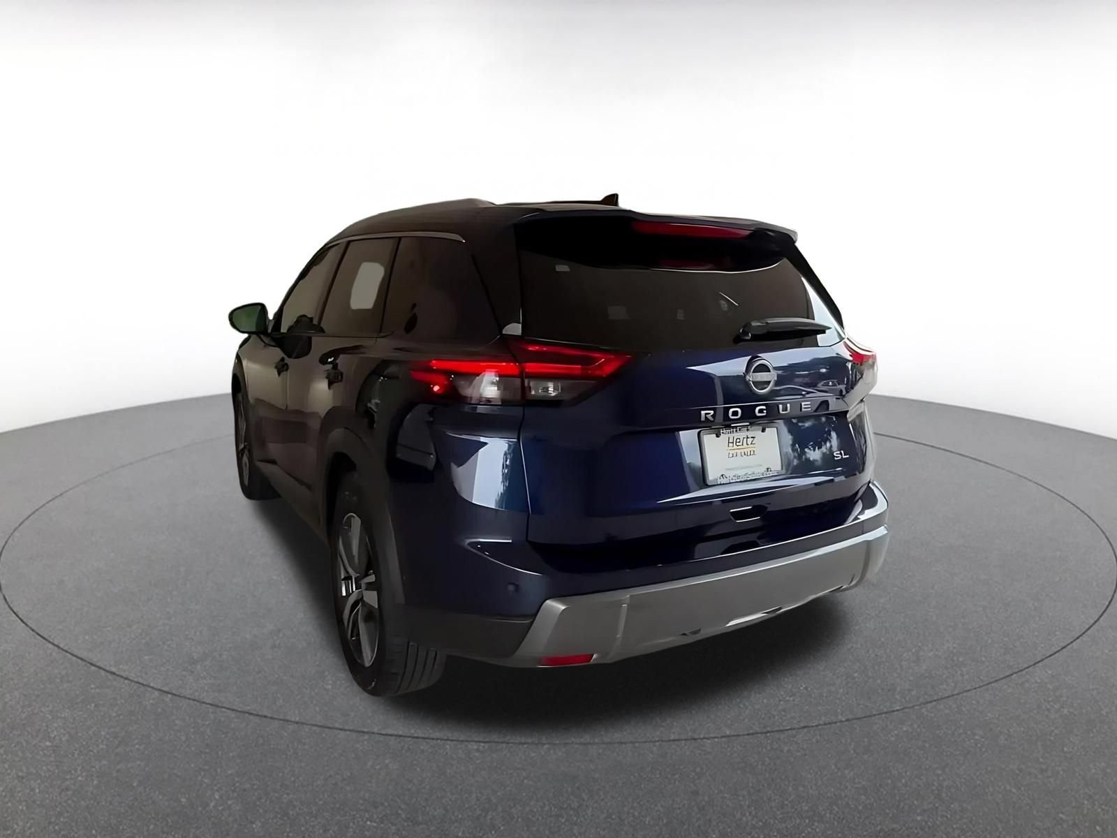 Used 2026 Nissan Rogue SL FWD image 11