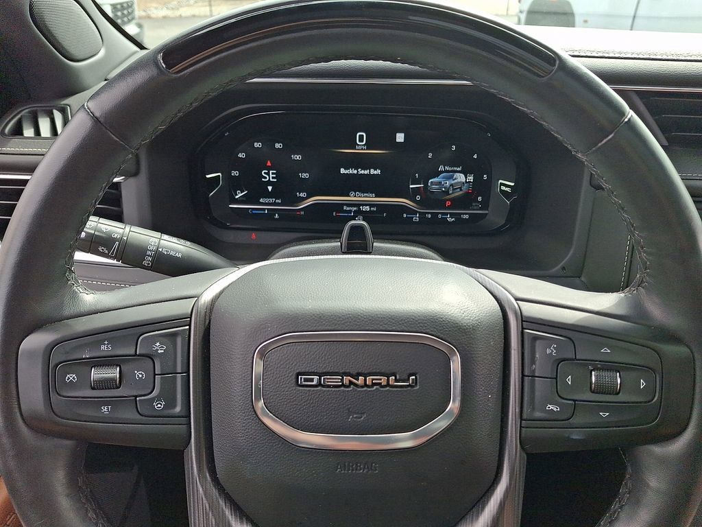 Used 2023 GMC Yukon Denali Ultimate image 20