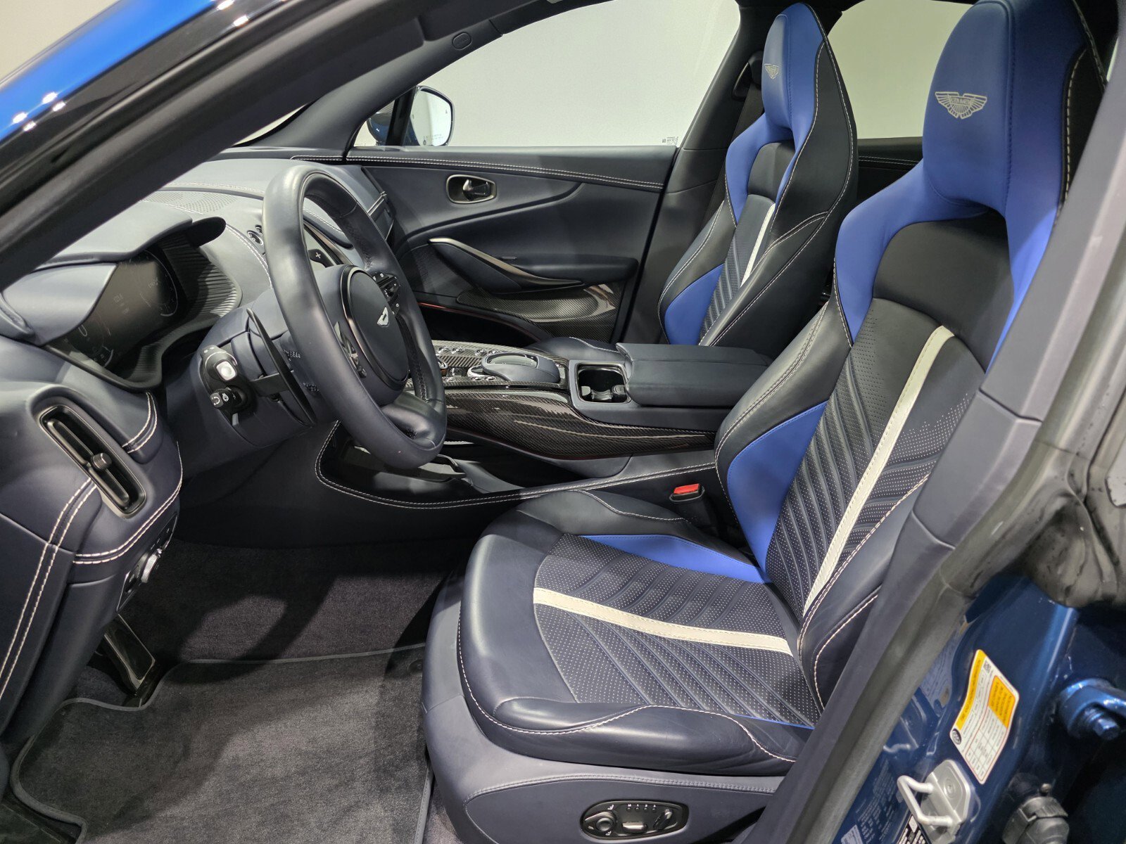 Used 2023 Aston Martin DBX 707 image 17