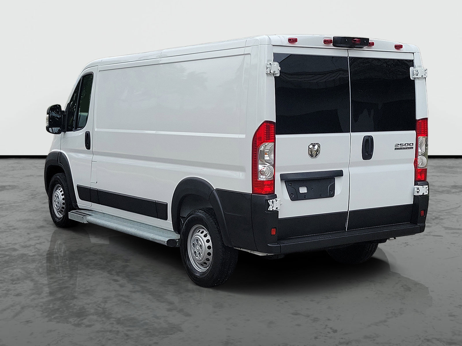 Used 2025 RAM ProMaster 2500 w/ U-Haul Equipment Group FWD image 3