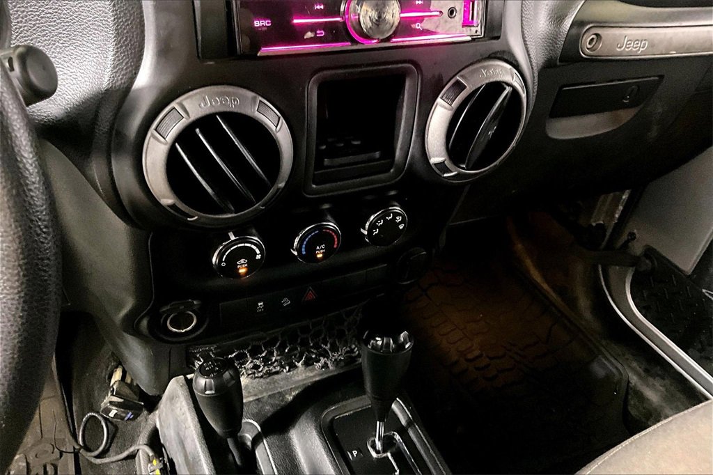 Used 2016 Jeep Wrangler Unlimited Sport image 21