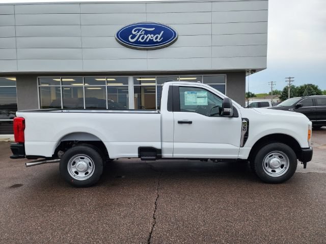 New 2023 Ford F350 XL w/ Camper Package