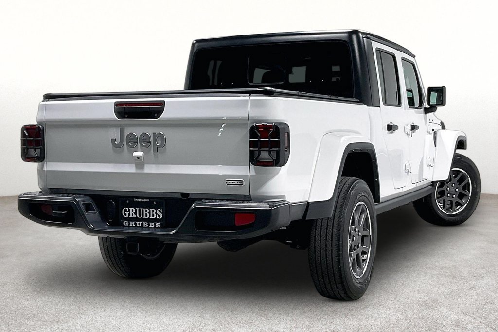Used 2023 Jeep Gladiator Overland w/ Popular Equipment Package AWD/4WD image 2