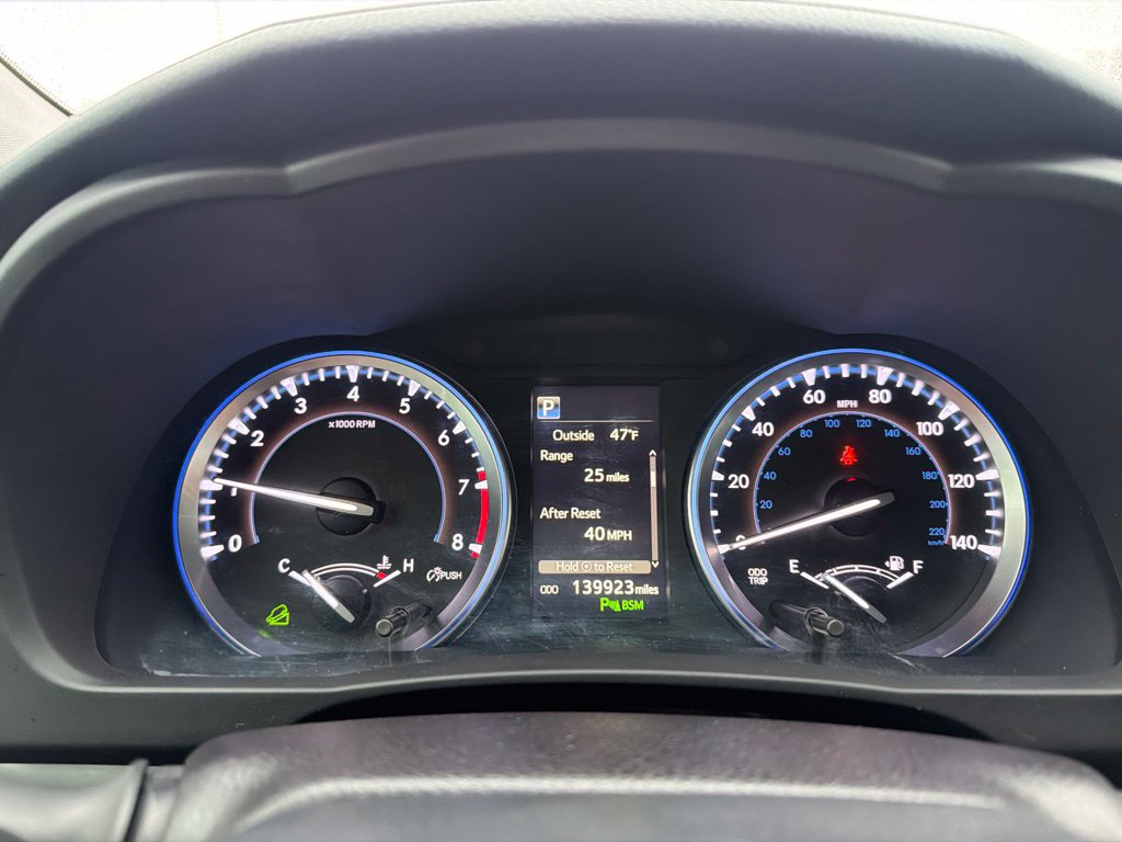 Used 2018 Toyota Highlander Limited AWD/4WD image 28