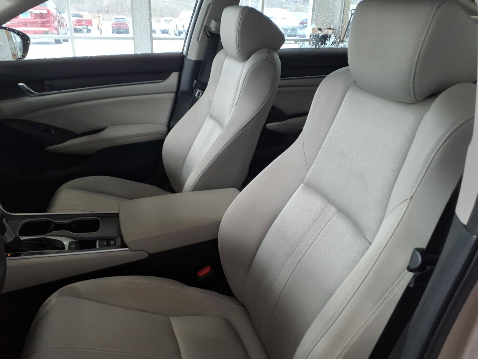 Certified 2020 Honda Accord EX image 9