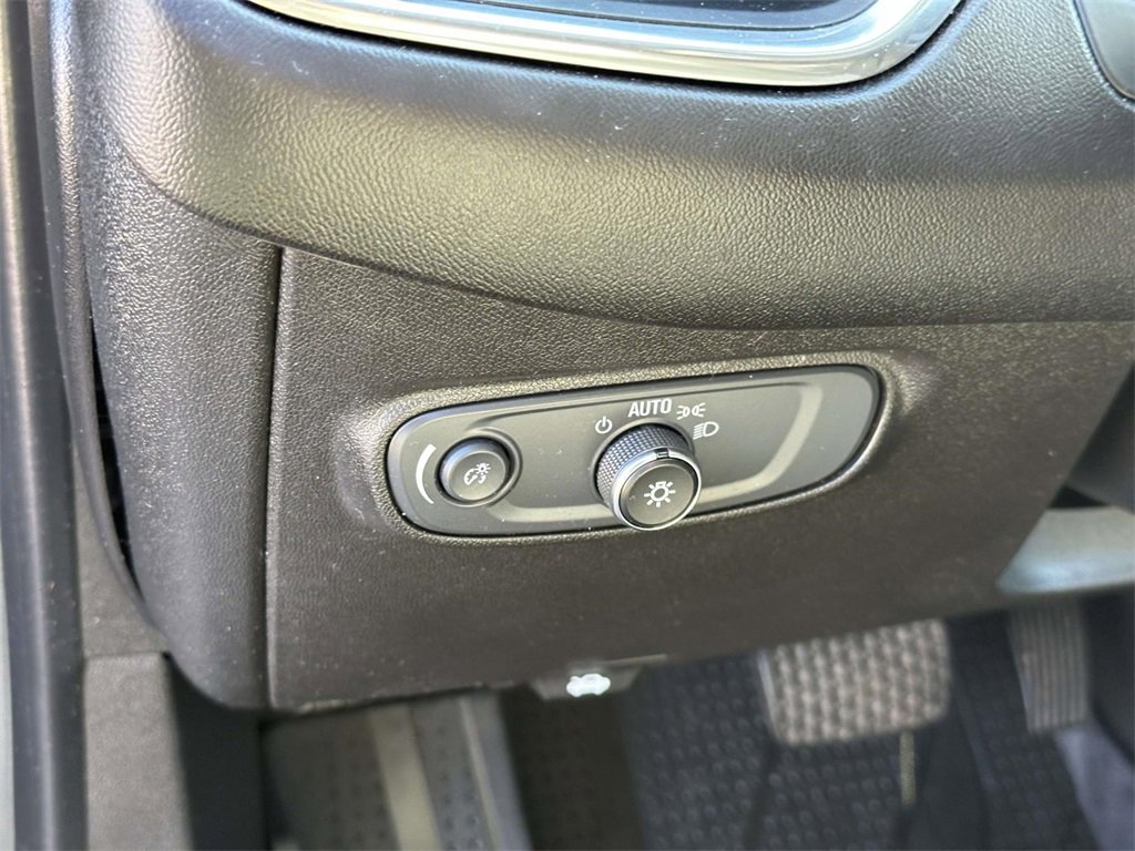 Used 2020 Chevrolet Equinox LS w/ LPO, Floor Liner Package image 19