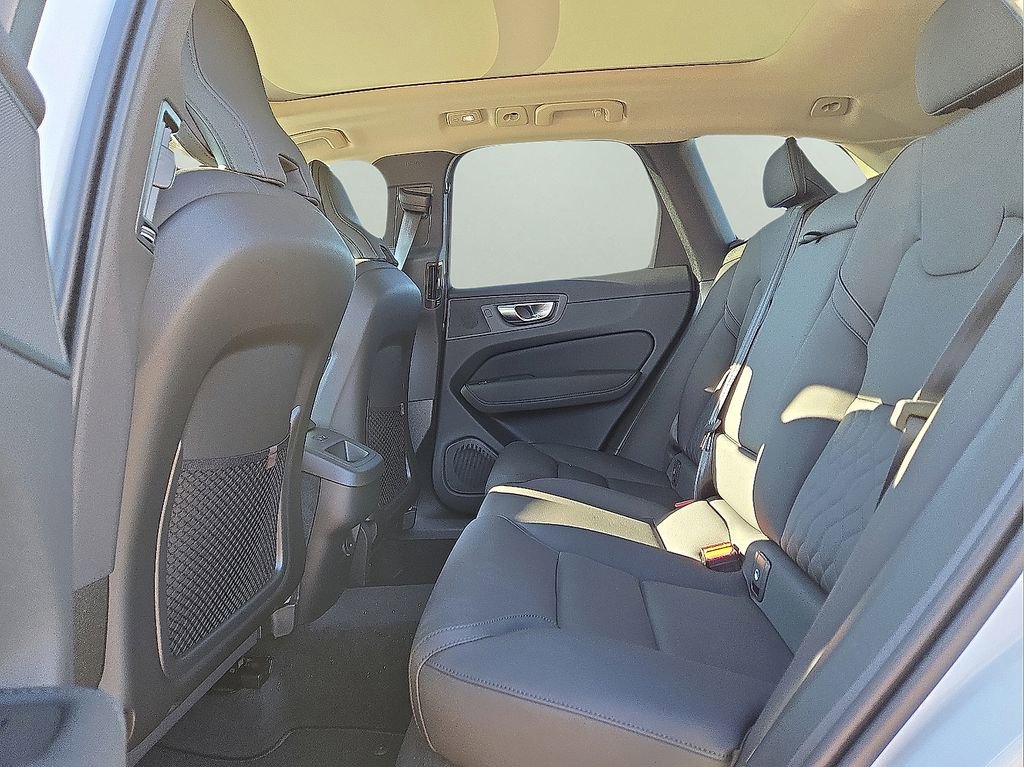 New 2026 Volvo XC60 B5 Core w/ Climate Package image 15