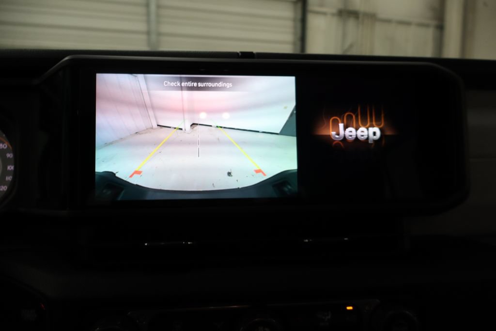 Used 2024 Jeep Gladiator Sport AWD/4WD image 21