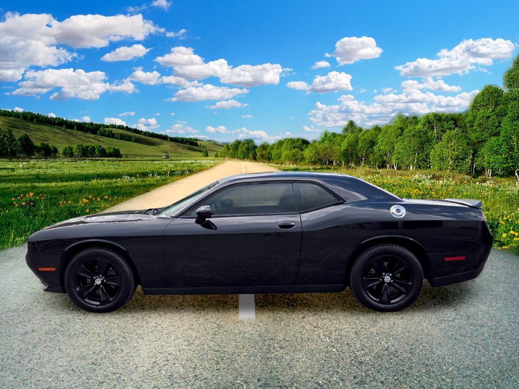 Certified 2019 Dodge Challenger SXT RWD image 3