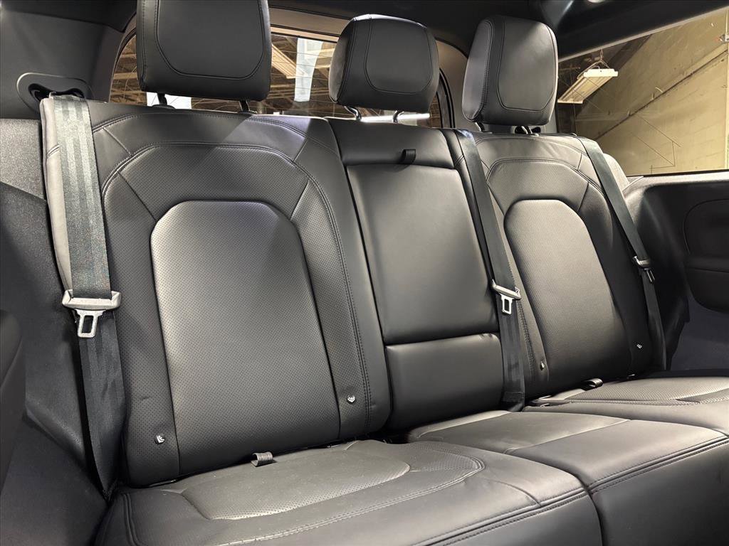 Used 2024 Land Rover Defender 90 V8 image 30