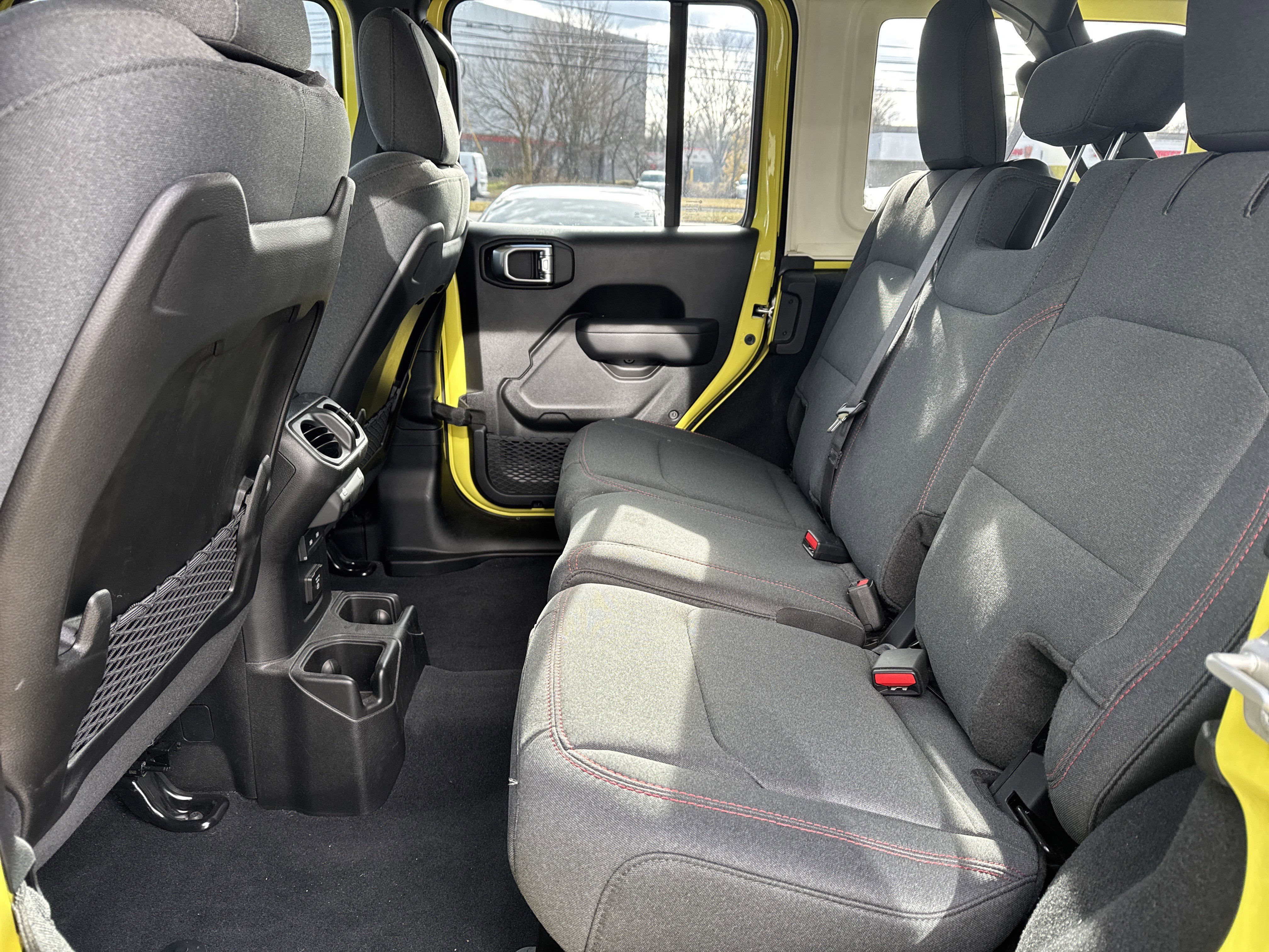 Used 2024 Jeep Wrangler Unlimited Rubicon w/ Technology Group image 26