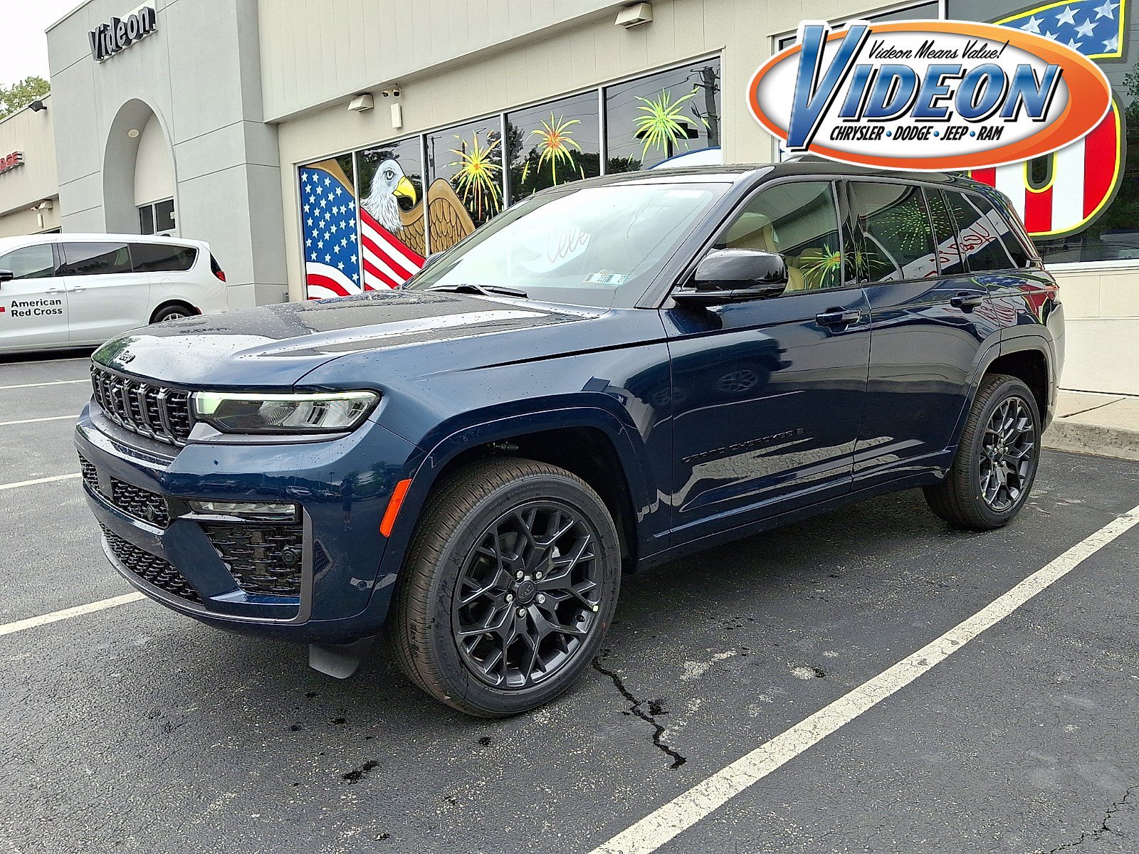 New 2026 Jeep Grand Cherokee Summit w/ Obsidian Package AWD/4WD video 1