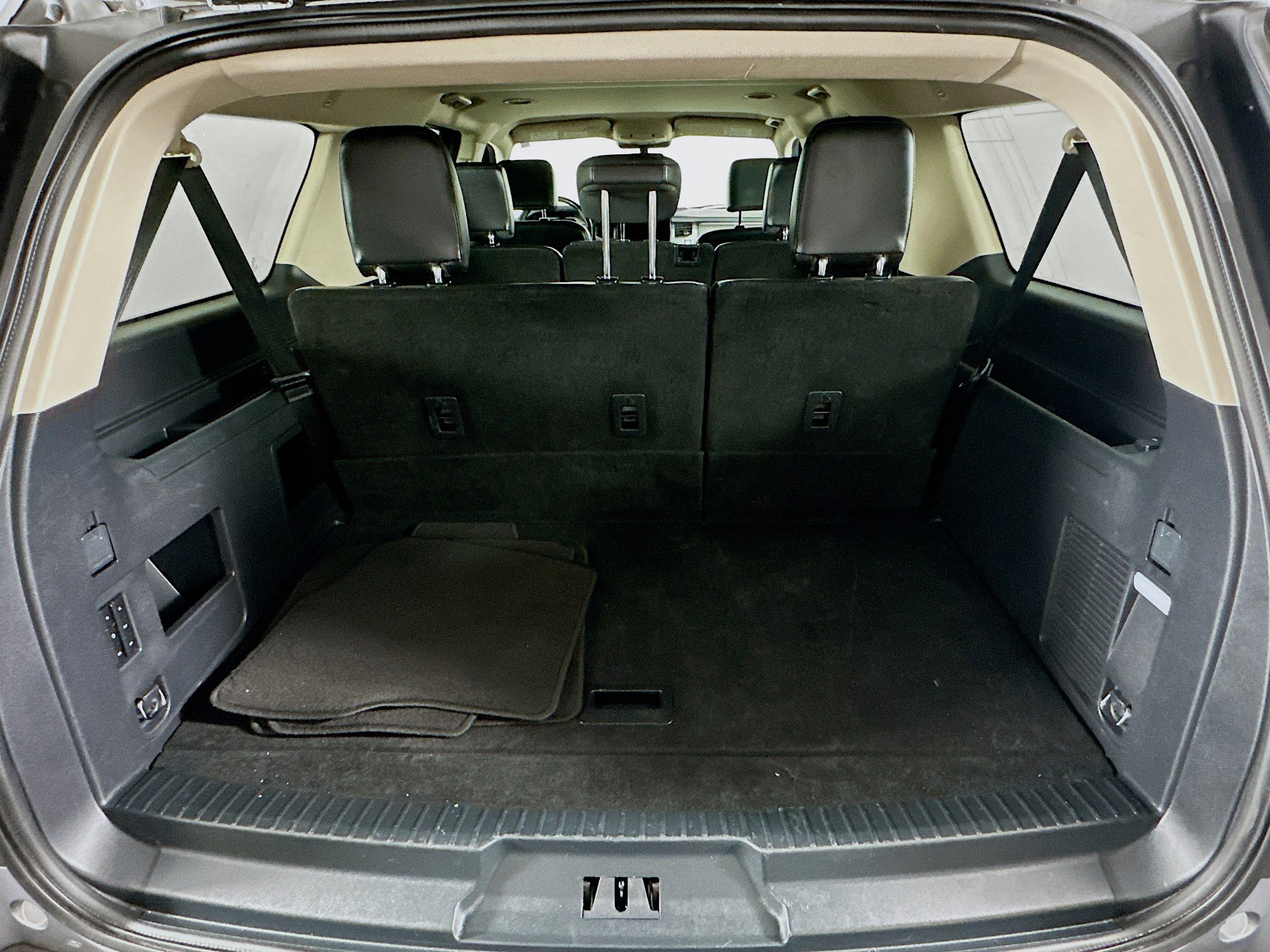 Used 2024 Ford Expedition Max XLT image 30