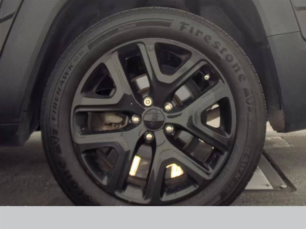 Used 2017 Jeep Renegade Altitude FWD image 12