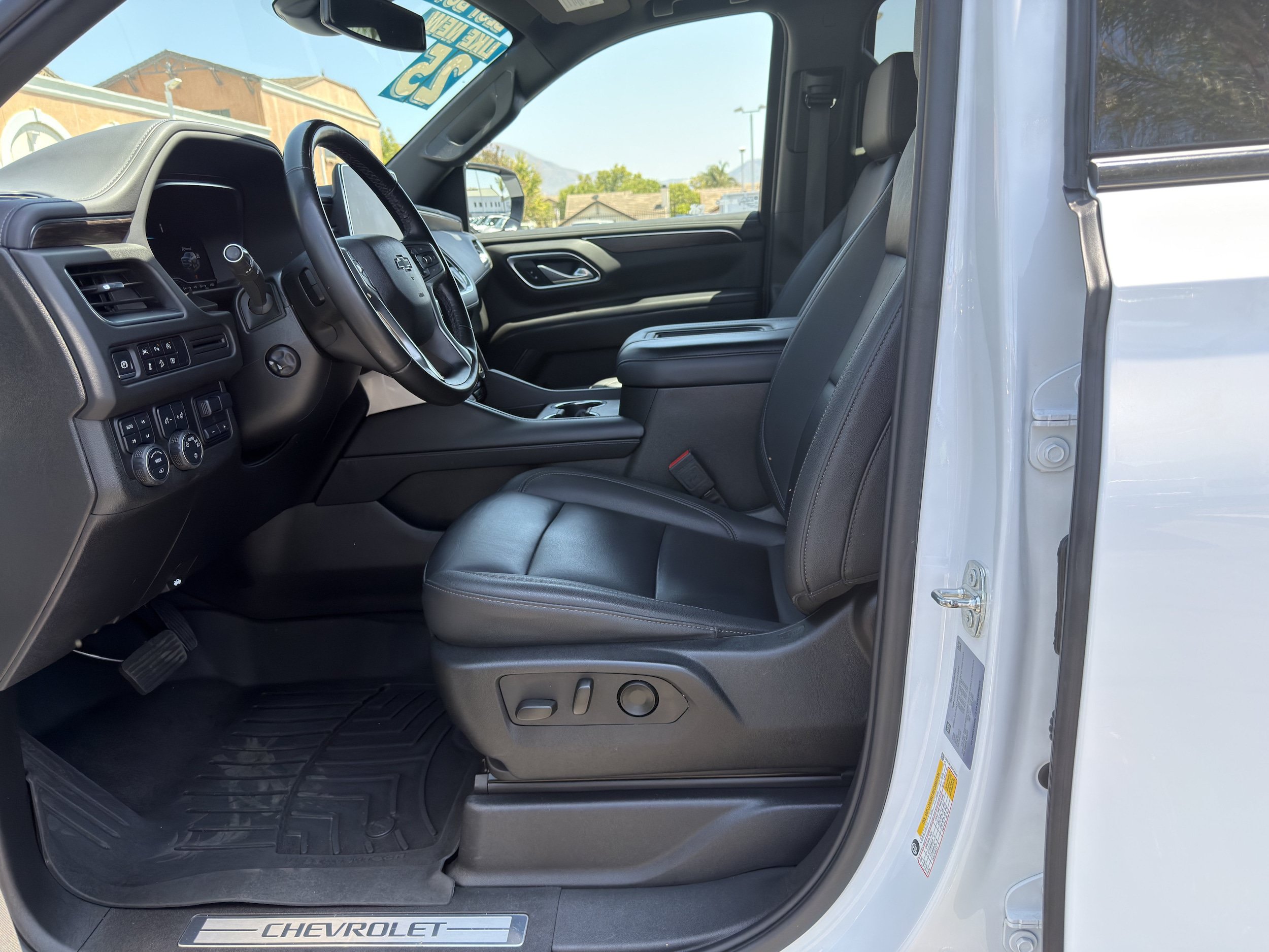 Used 2024 Chevrolet Tahoe Z71 w/ Z71 Off-Road Package AWD/4WD image 23