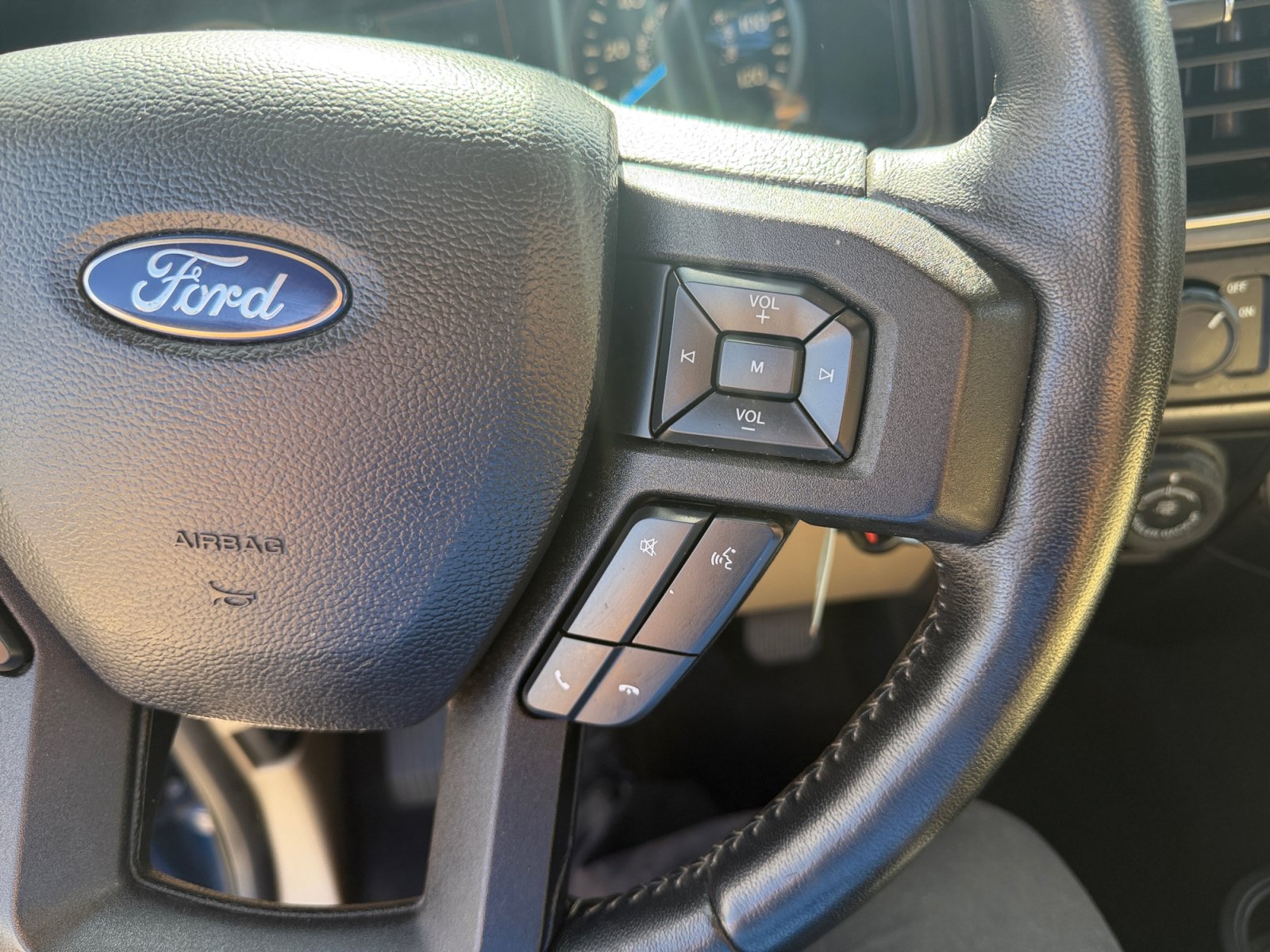 Used 2018 Ford F150 XLT w/ Equipment Group 301A Mid RWD image 19