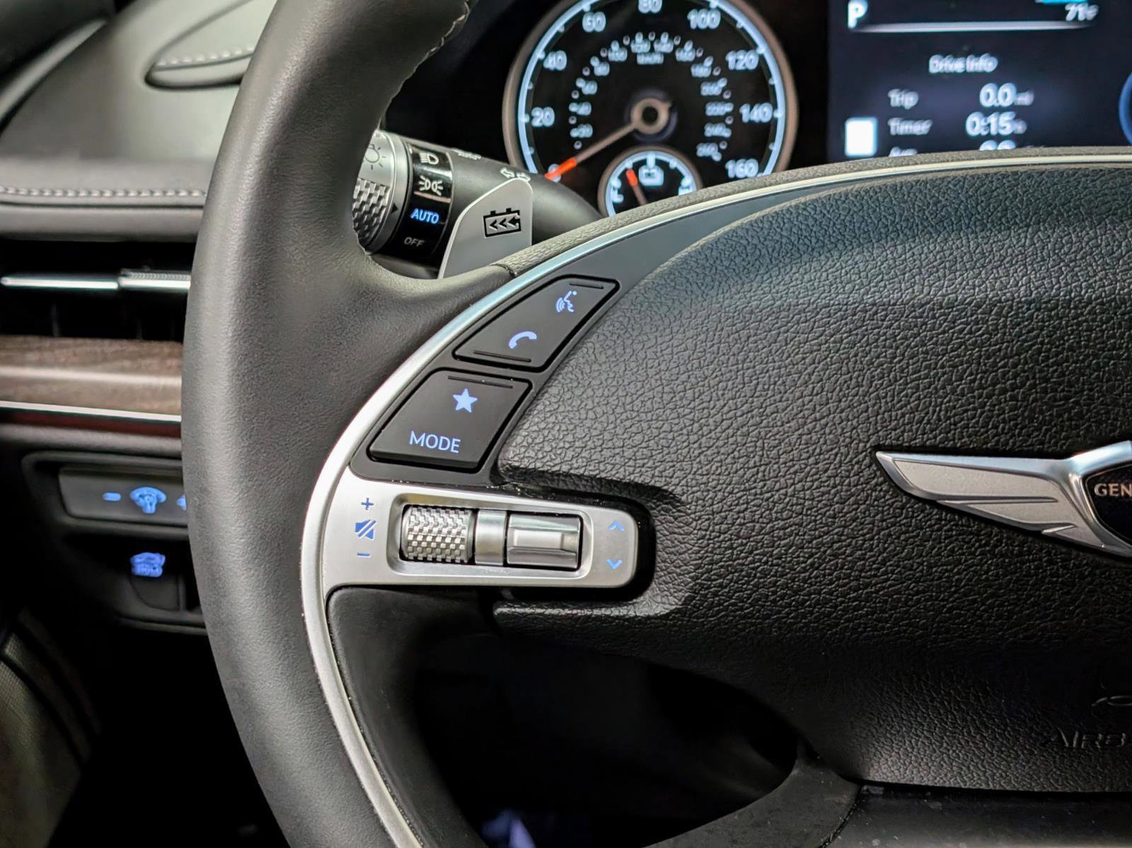 Used 2024 Genesis G80 image 32