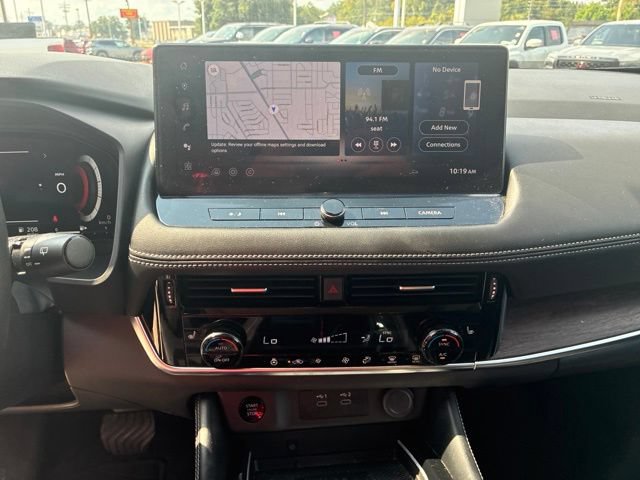 Used 2025 Nissan Rogue Platinum FWD image 25