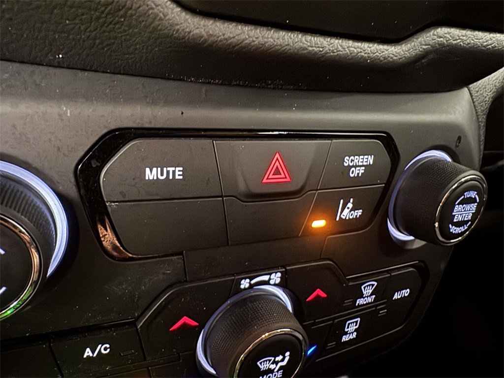 Used 2022 Jeep Renegade Latitude image 30