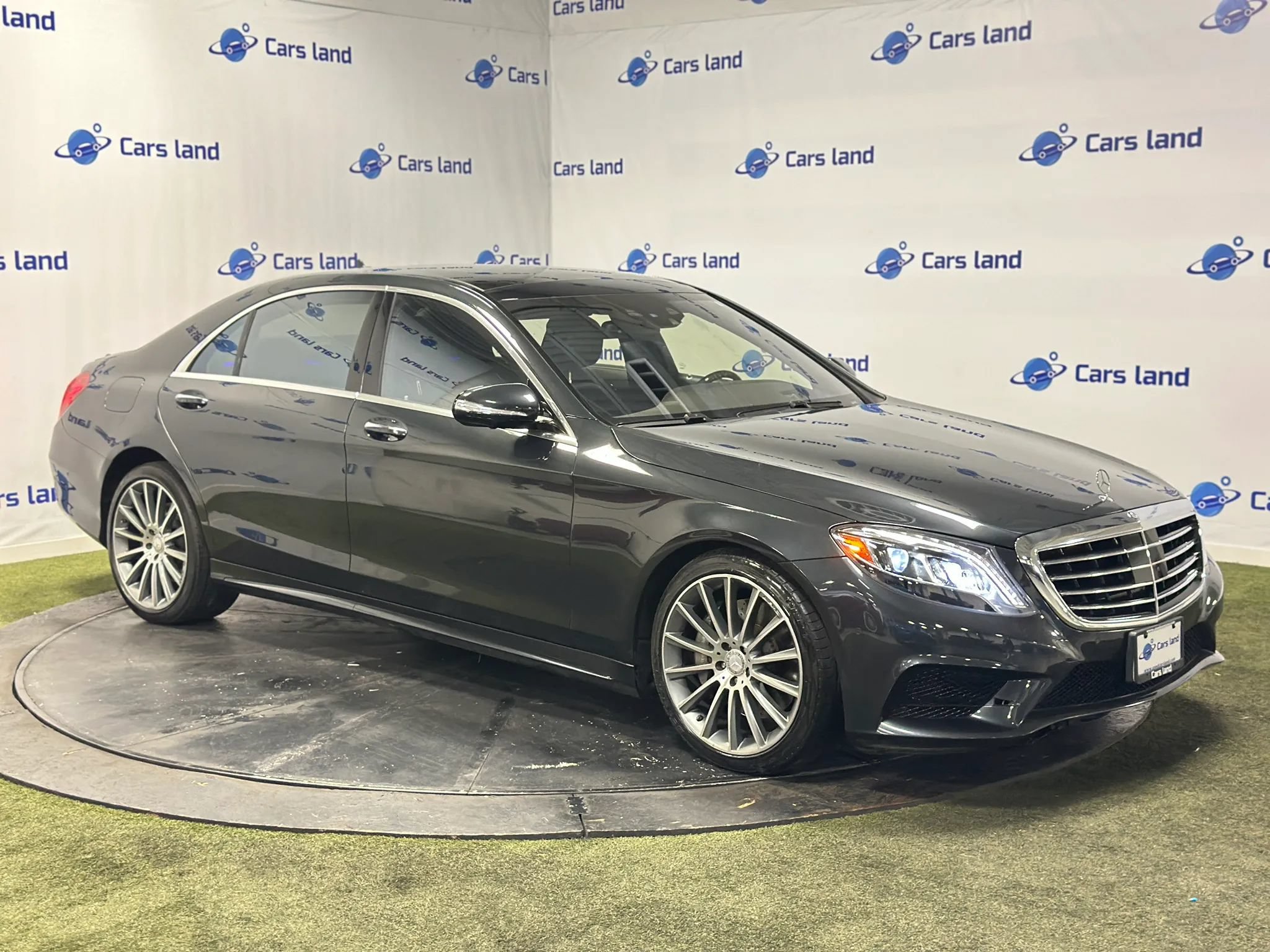 Used 2016 Mercedes-Benz S 550 Sedan image 2