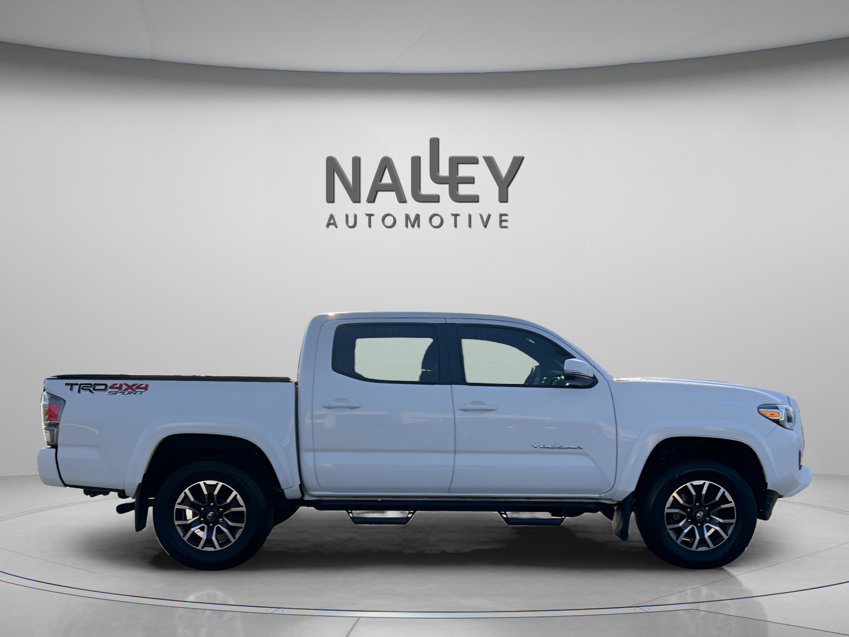 Used 2022 Toyota Tacoma SR image 6