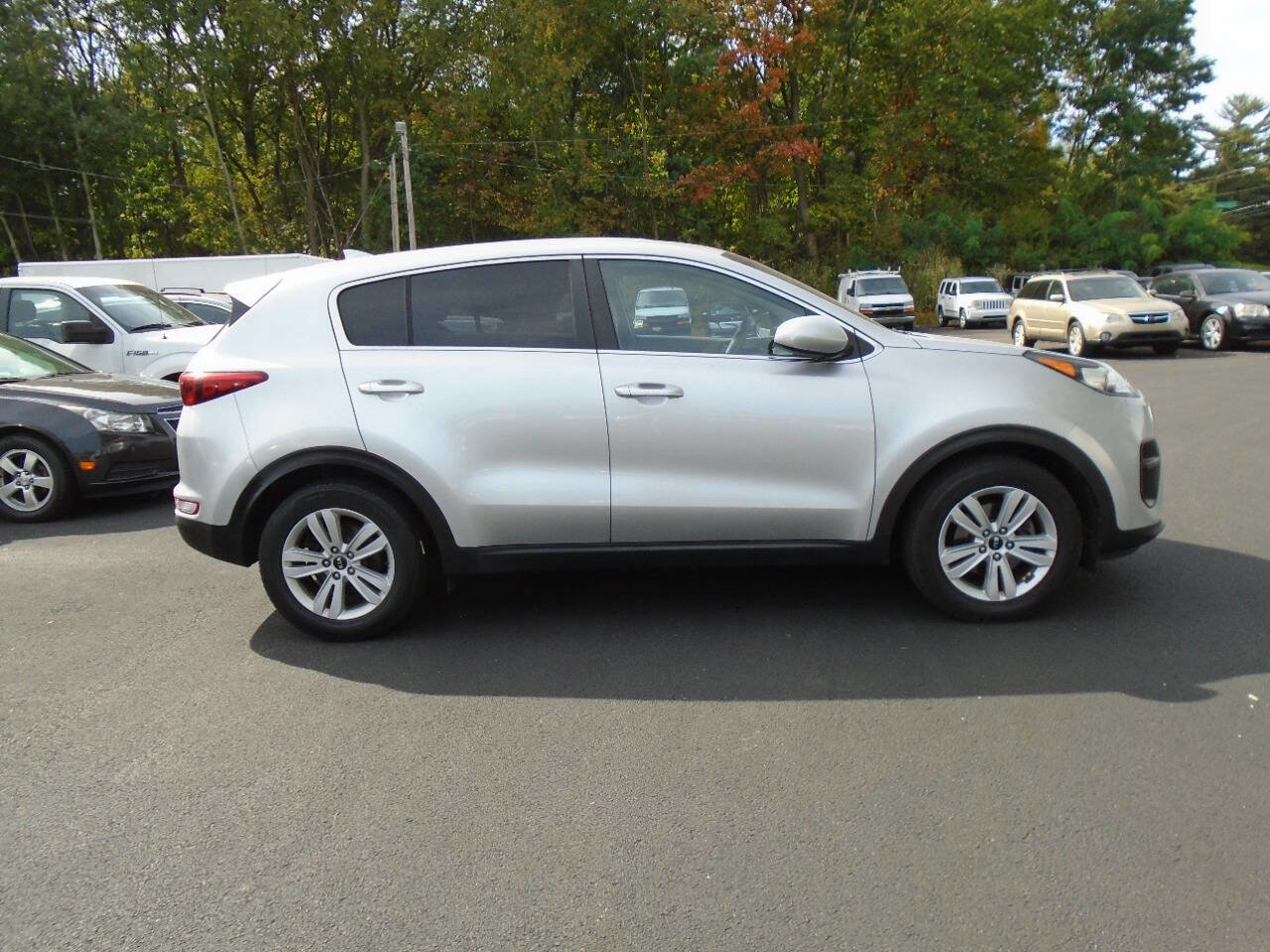 Used 2017 Kia Sportage LX image 4