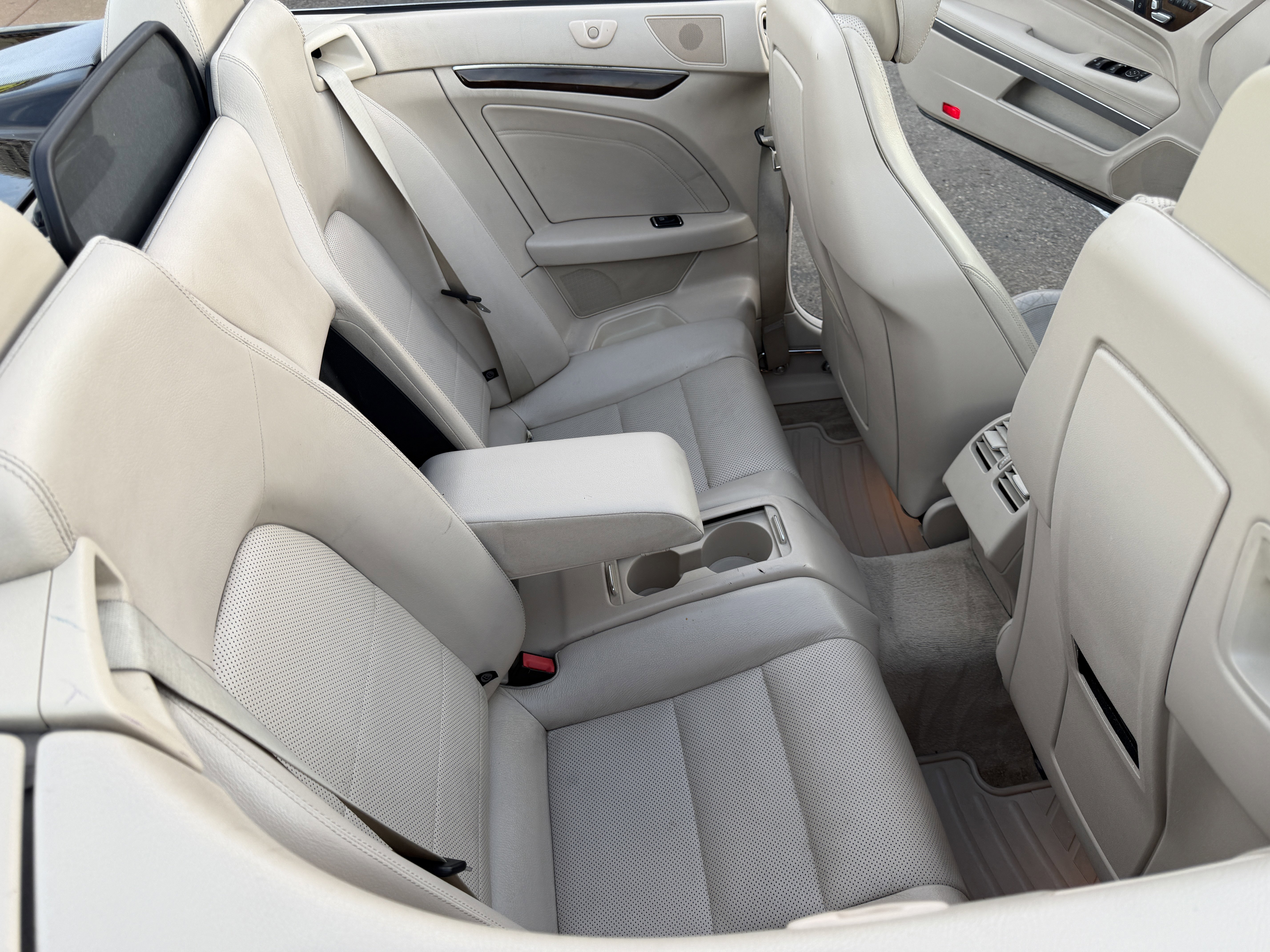 Used 2015 Mercedes-Benz E 400 Cabriolet w/ Premium 1 Package image 21