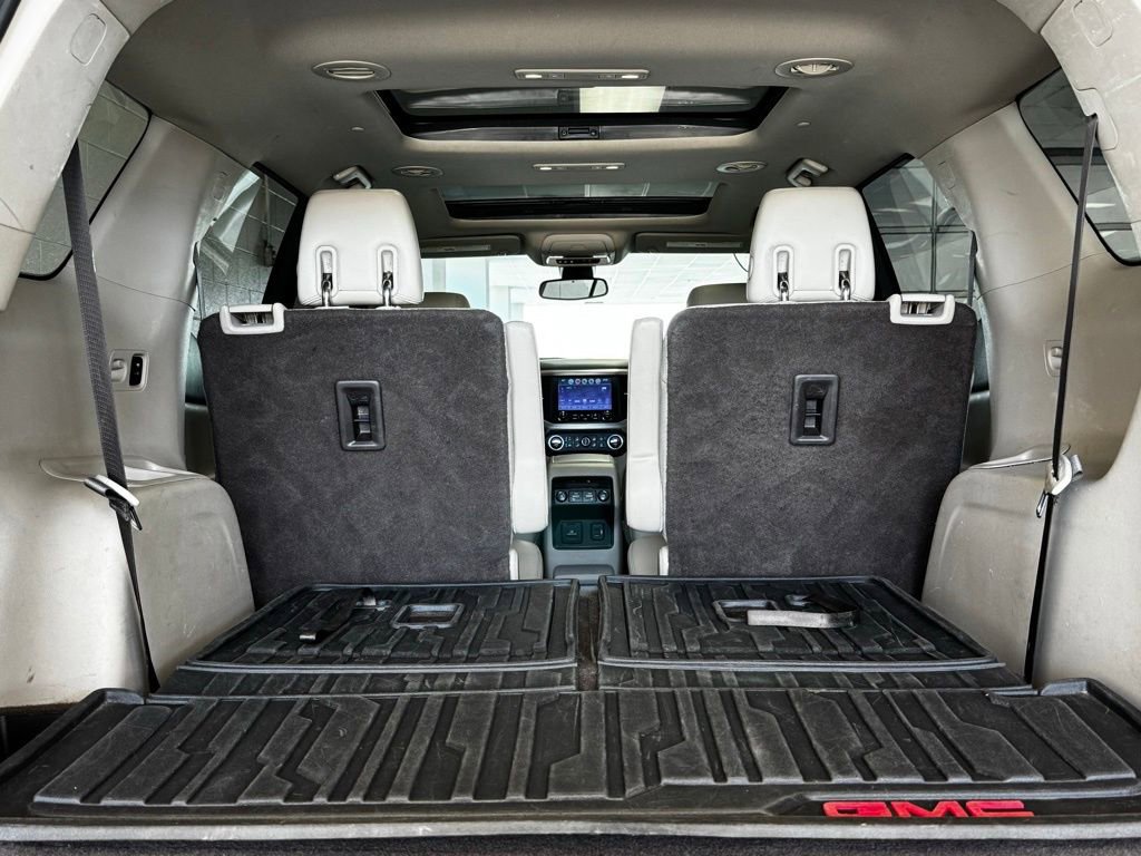 Used 2019 GMC Acadia Denali w/ Technology Package FWD image 11