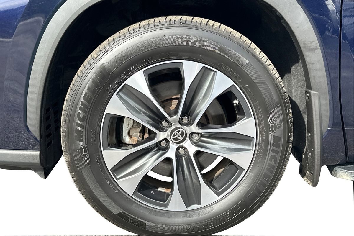 Used 2021 Toyota Highlander XLE image 27