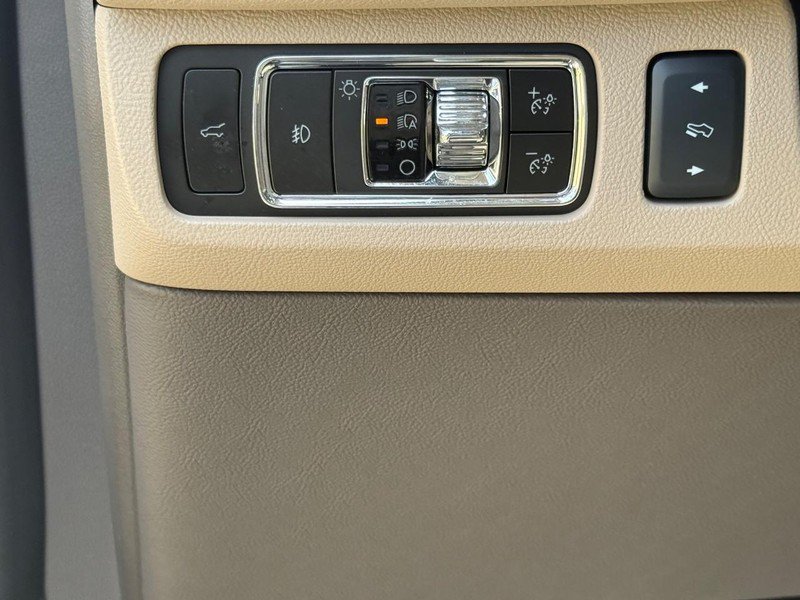 Certified 2024 Lincoln Navigator Reserve AWD/4WD image 28