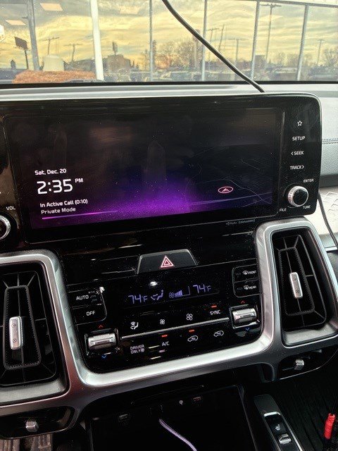 Used 2022 Kia Sorento EX w/ Panoramic Sunroof Package image 5