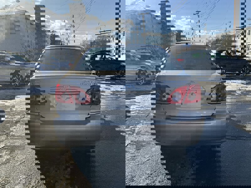 Used 2005 Toyota Corolla CE image 6