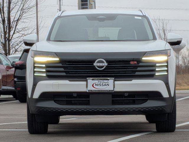Used 2025 Nissan Kicks SR w/ Illumination Package FWD image 2
