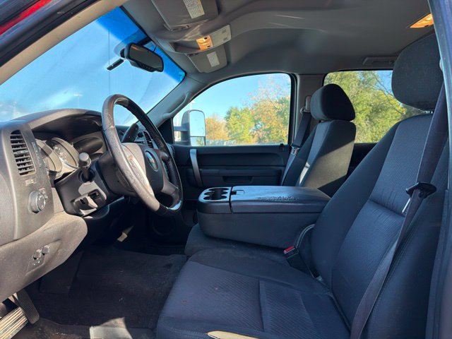 Used 2011 Chevrolet Silverado 2500 LT w/ Interior Plus Package AWD/4WD image 15