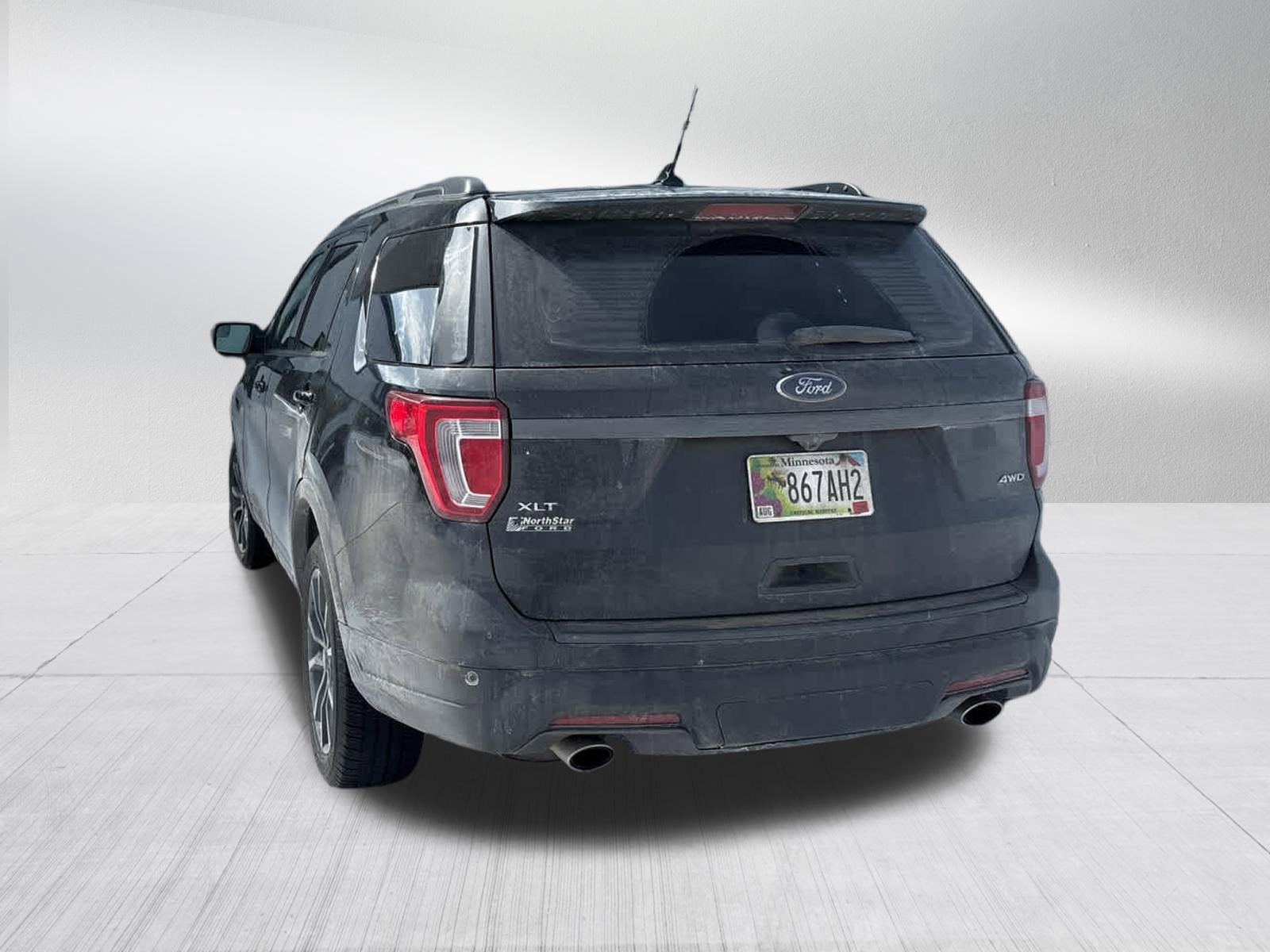 Used 2018 Ford Explorer XLT w/ Equipment Group 202A image 5